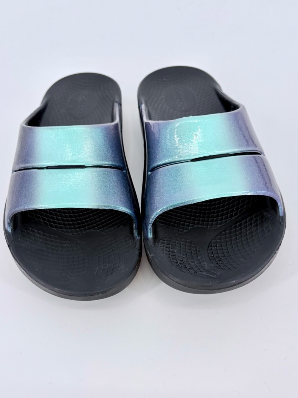 Oofos OOahh Luxe Slide Sandal in Atlantis - Picture 7 of 13